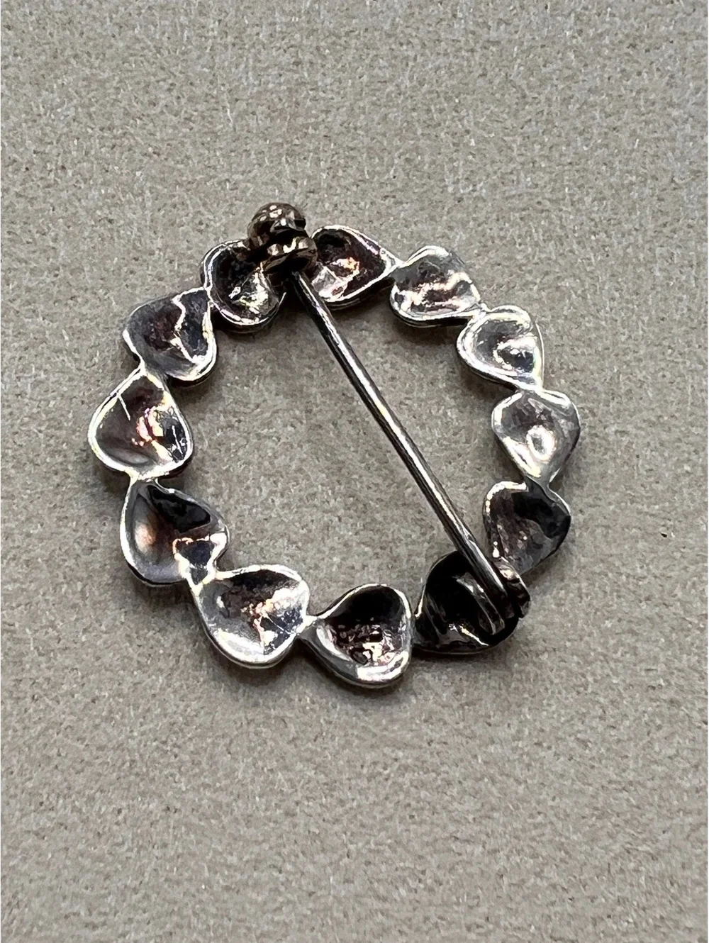 Vintage 925 Sterling Silver Marcasite Heart Wreath Brooch Pin